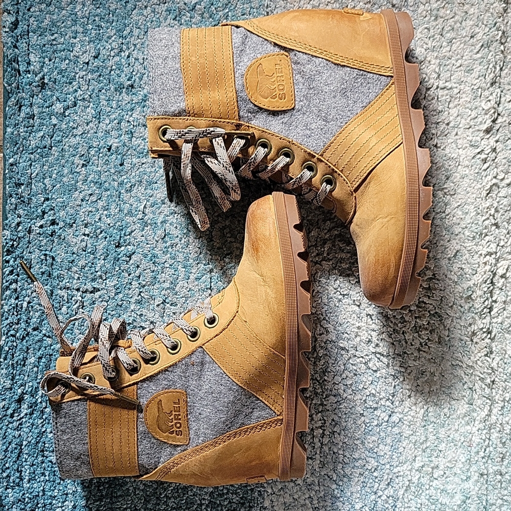 SOREL Lexie Wedge Booties